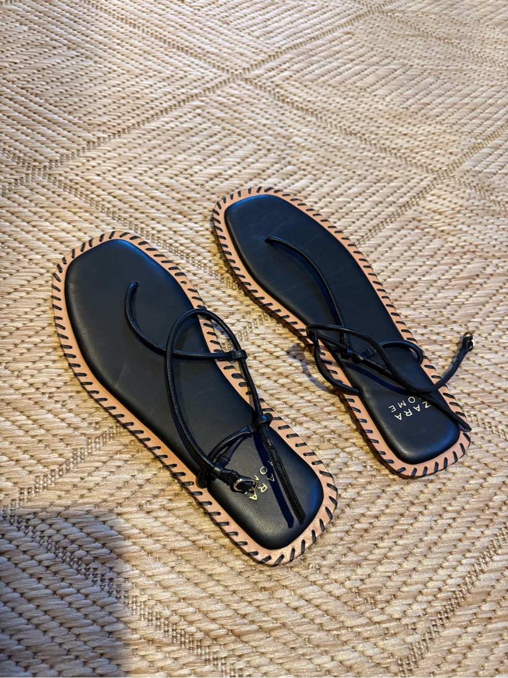 Zara Black Leather Thong Sandals with Tan Edge Stitching. Size 40
